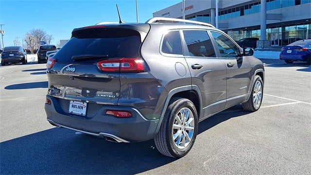 Used 2017 Jeep Cherokee Limited with VIN 1C4PJMDS6HW531842 for sale in Morristown, NJ