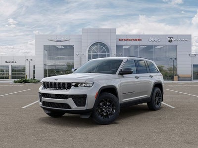 2026 Jeep Grand Cherokee Laredo Altitude