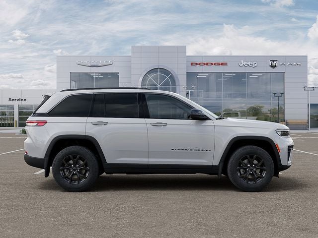2026 Jeep Grand Cherokee Laredo