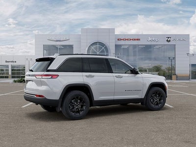2026 Jeep Grand Cherokee Laredo