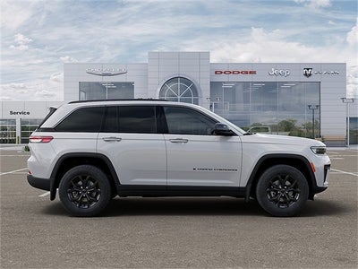 2026 Jeep Grand Cherokee Laredo