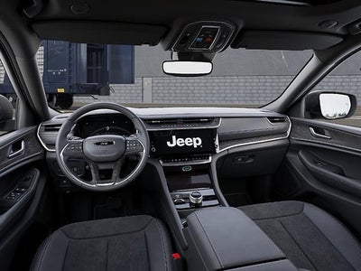 2026 Jeep Grand Cherokee Laredo Altitude