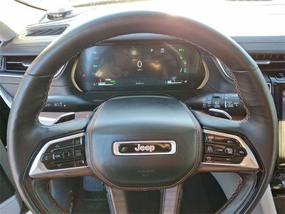 2022 Jeep Grand Cherokee Summit