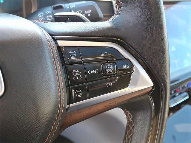 2022 Jeep Grand Cherokee Summit