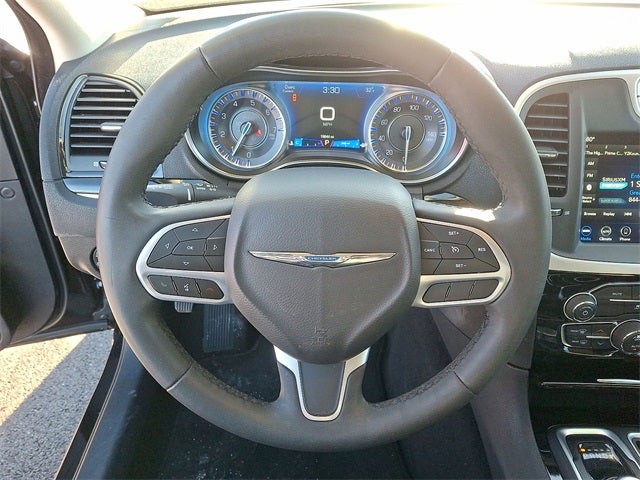 2023 Chrysler 300 Touring