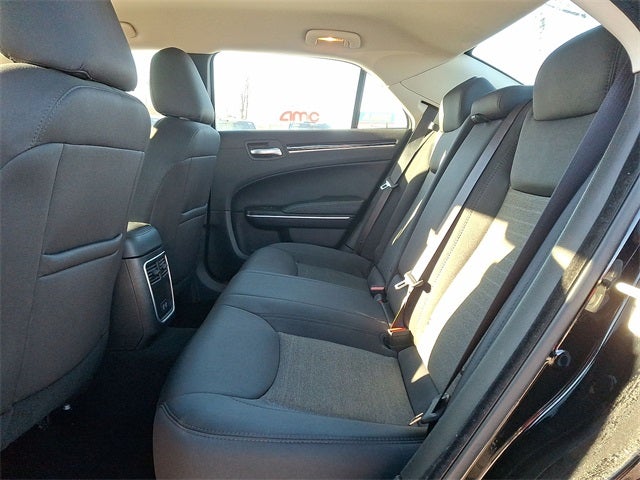 2023 Chrysler 300 Touring