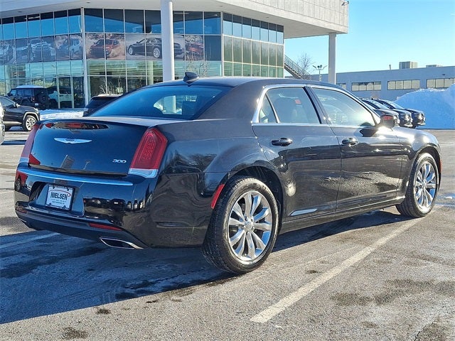 2023 Chrysler 300 Touring