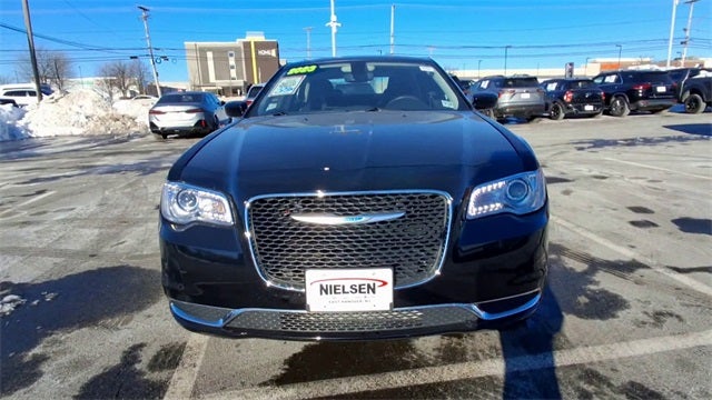 2023 Chrysler 300 Touring