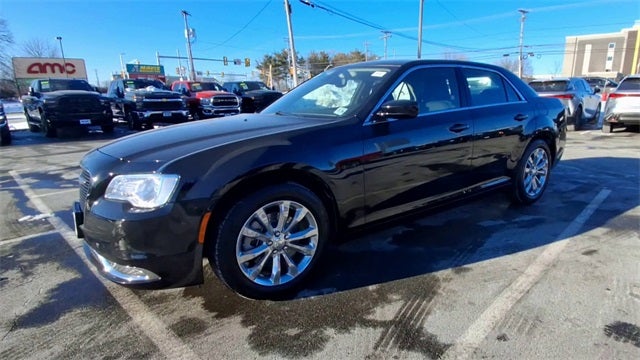 2023 Chrysler 300 Touring