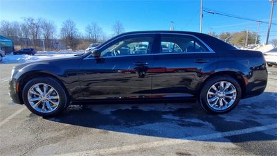 2023 Chrysler 300 Touring