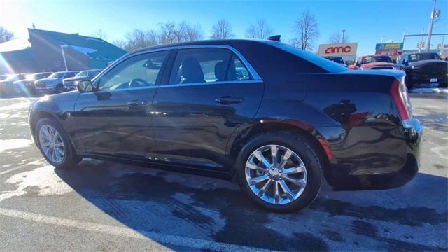 2023 Chrysler 300 Touring
