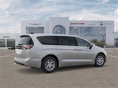 2026 Chrysler Voyager LX