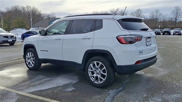 2022 Jeep Compass Latitude Lux