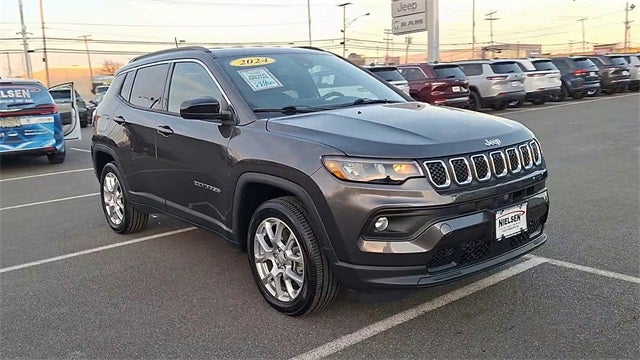 2024 Jeep Compass Latitude Lux