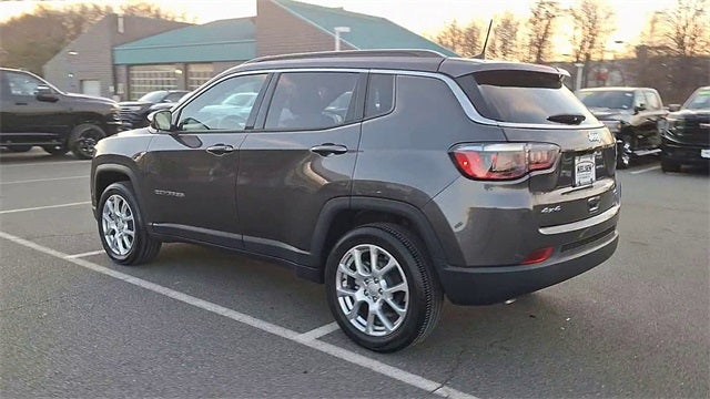 2024 Jeep Compass Latitude Lux