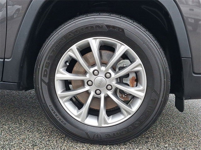 2022 Jeep Cherokee Latitude Lux