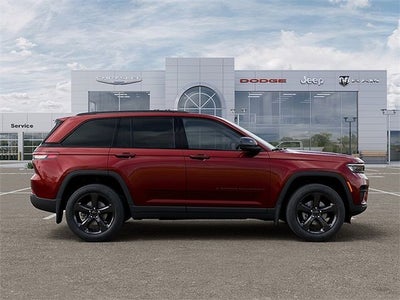 2025 Jeep Grand Cherokee Laredo
