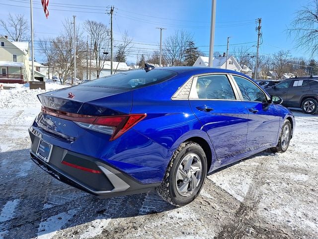 2025 Hyundai Elantra SE