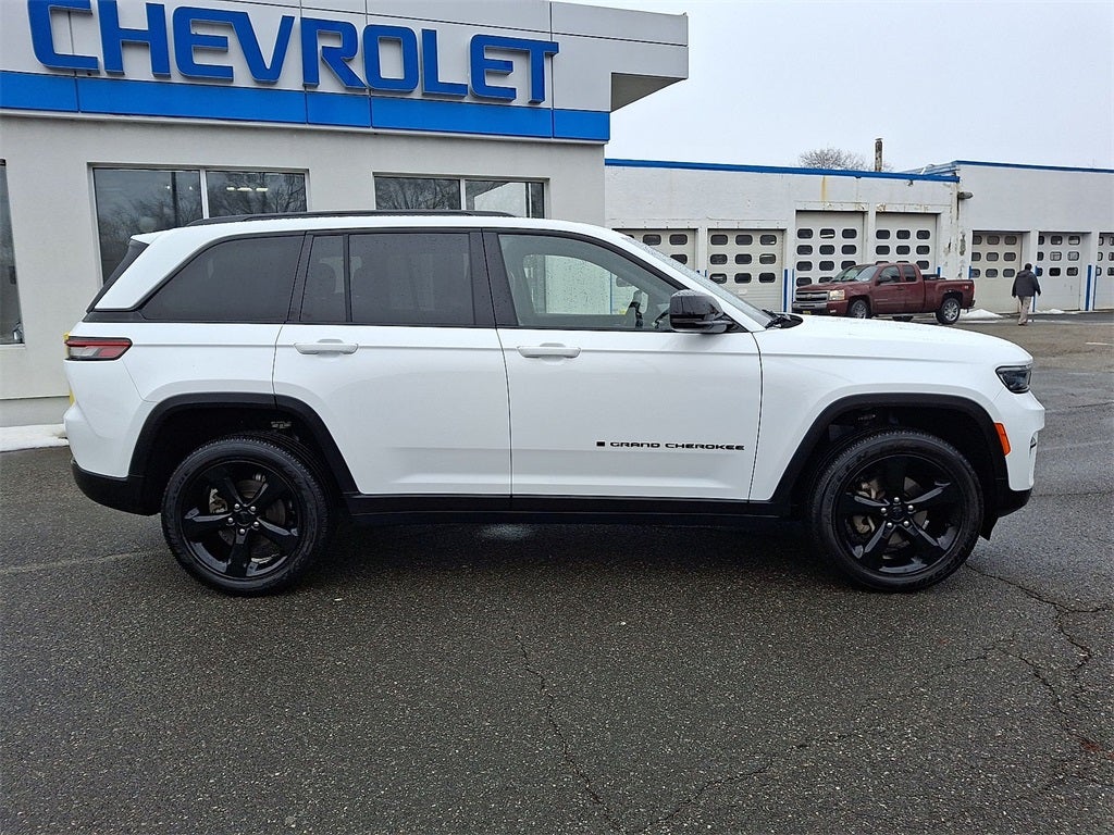 2023 Jeep Grand Cherokee Altitude