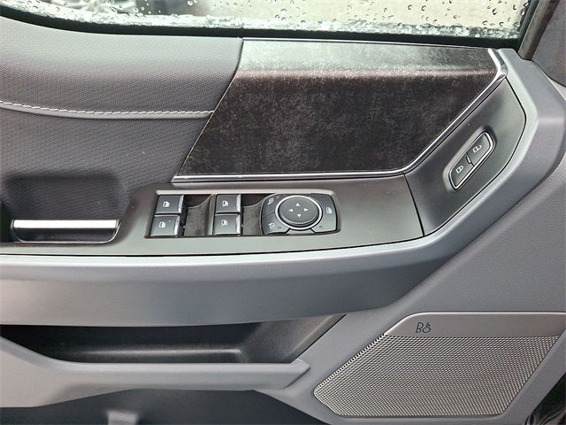 2024 Ford F-150 Lightning Flash