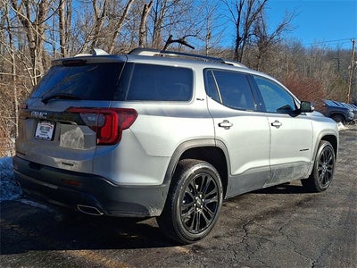 2023 GMC Acadia SLT