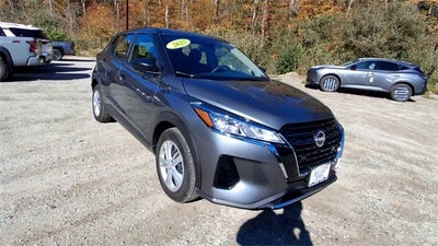 2025 Nissan Kicks Play S