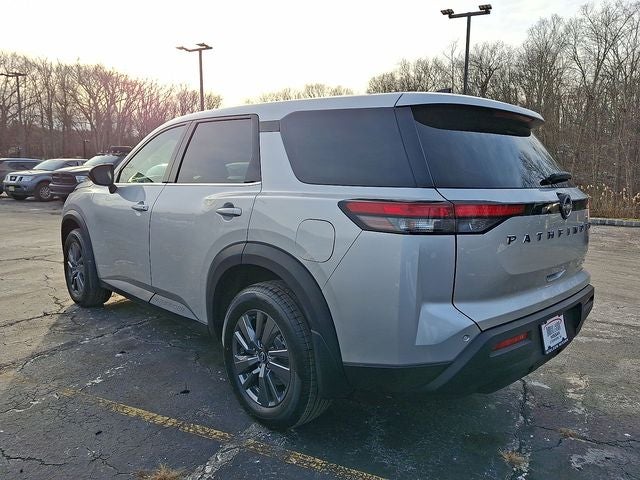 2023 Nissan Pathfinder S
