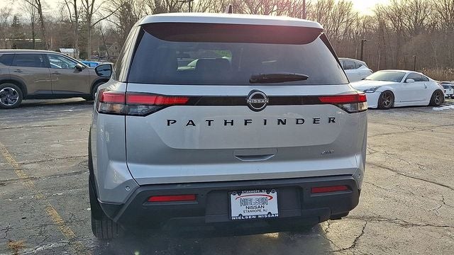 2023 Nissan Pathfinder S