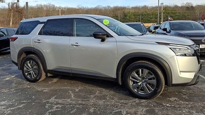 2023 Nissan Pathfinder S
