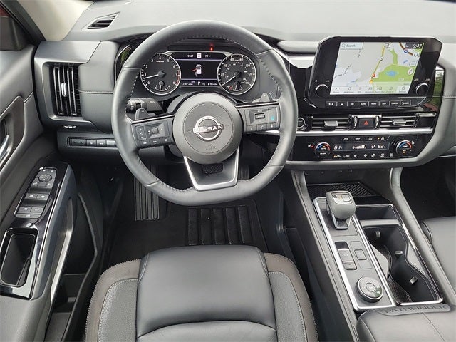 2023 Nissan Pathfinder SL