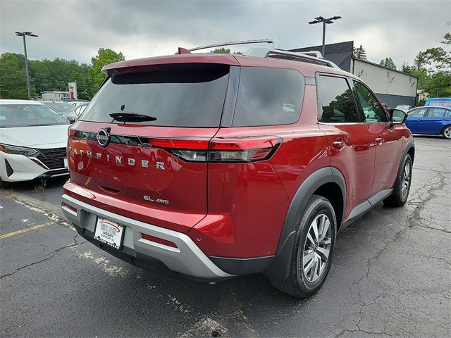 2023 Nissan Pathfinder SL