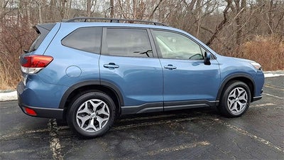 2024 Subaru Forester Premium
