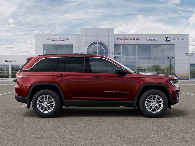 2026 Jeep Grand Cherokee Laredo