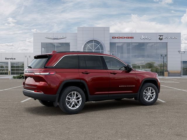 2026 Jeep Grand Cherokee Laredo