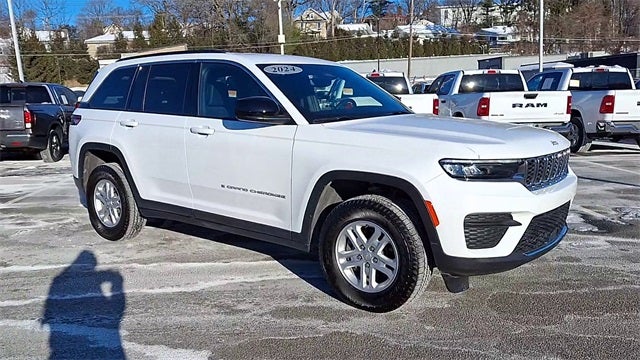 2024 Jeep Grand Cherokee Laredo