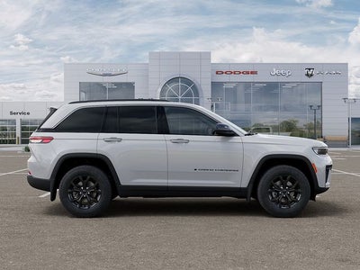 2026 Jeep Grand Cherokee Laredo Altitude