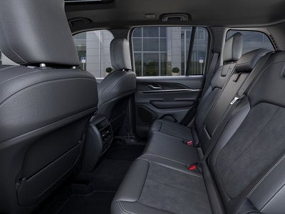 2026 Jeep Grand Cherokee Laredo Altitude