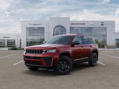 2026 Jeep Grand Cherokee Laredo Altitude