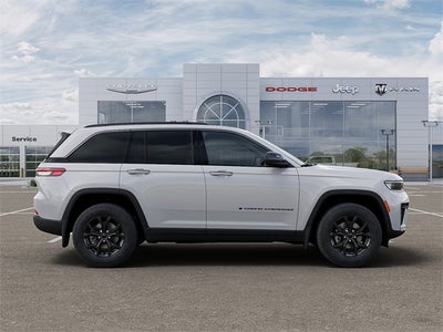 2026 Jeep Grand Cherokee Laredo