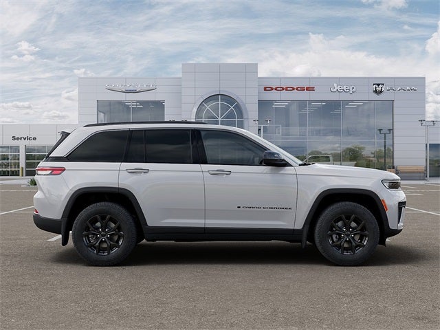 2026 Jeep Grand Cherokee Laredo