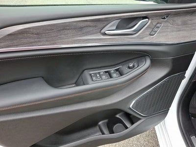 2025 Jeep Grand Cherokee Overland