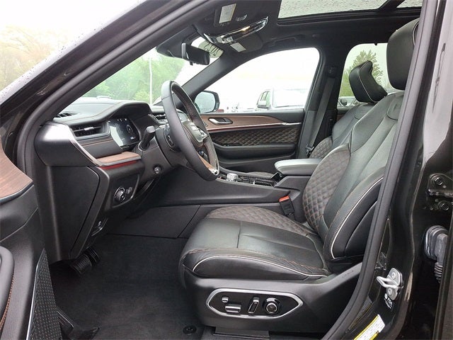 2023 Jeep Grand Cherokee Summit