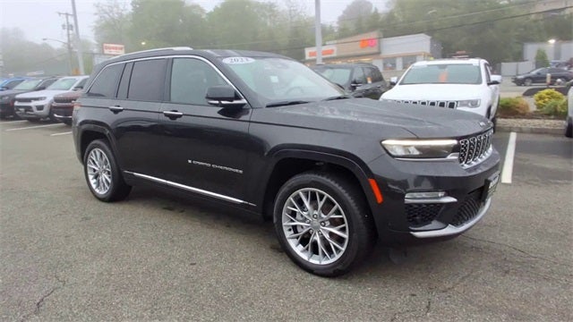 2023 Jeep Grand Cherokee Summit