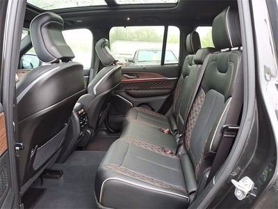 2023 Jeep Grand Cherokee Summit