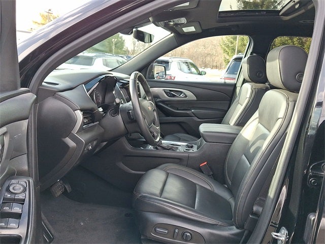 2022 Chevrolet Traverse LT Leather