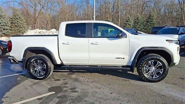 2024 GMC Canyon AT4