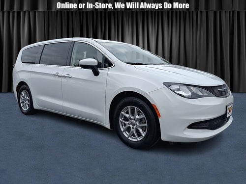 2022 Chrysler Voyager LX