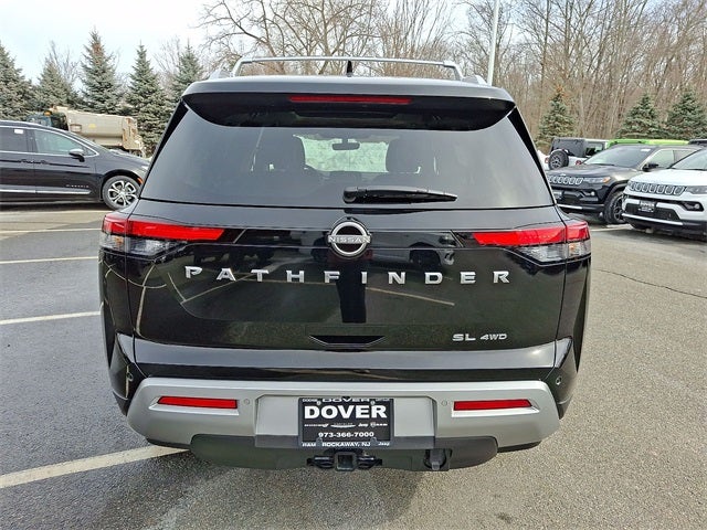 2024 Nissan Pathfinder SL