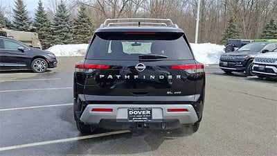 2024 Nissan Pathfinder SL