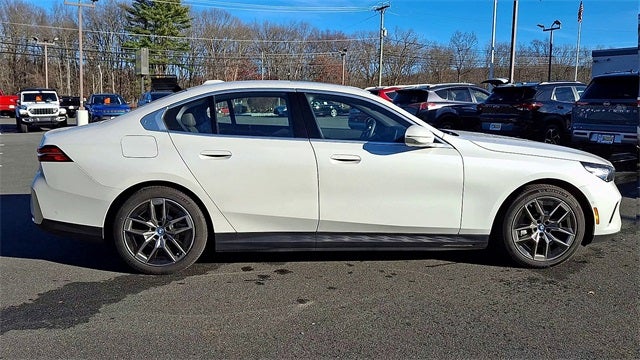 2025 BMW i5 xDrive40